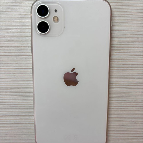 iPhone 11 used with 3 free cases, white, 64GB, Dual SIM