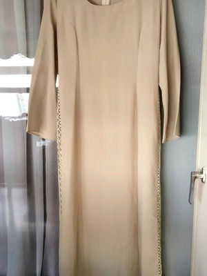 Maxi dress beige new with lace details
