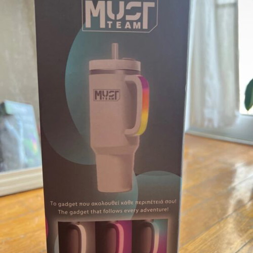Stainless Steel Cup 900 ml with LED Lights and Straw, brand new