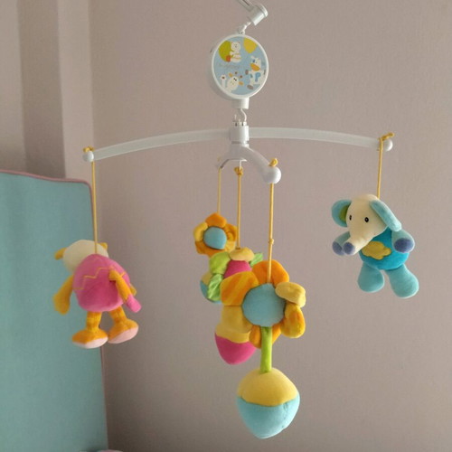 Brevi musical crib mobile like new