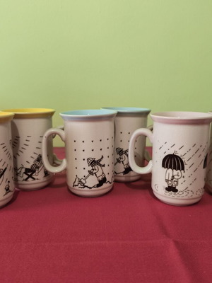 Tea and coffee mugs set of 6 like new with colorful interiors and sketches