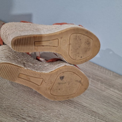Kanna genuine suede women's wedge platform sandals size 38, like new