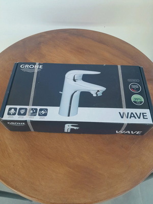 Grohe Wave bathroom faucet new, boxed