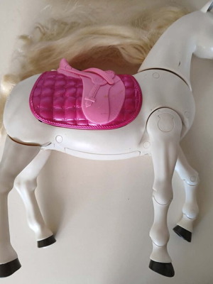 Mattel Barbie Dream Horse 2016 used