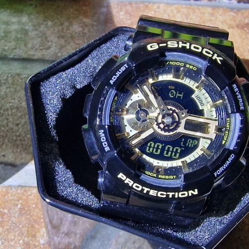 Casio G-Shock GA-110GB-1AER watch like new, men's black