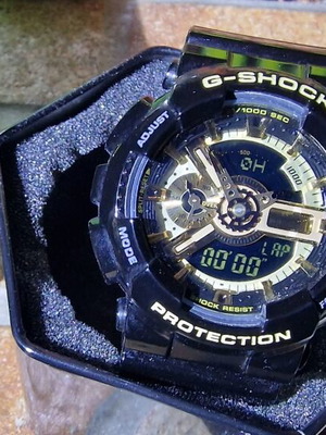 Casio G-Shock GA-110GB-1AER watch like new, men's black