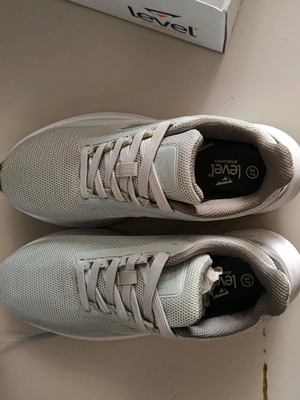 Level anatomical sports shoes new, size 37, green, narrow fit