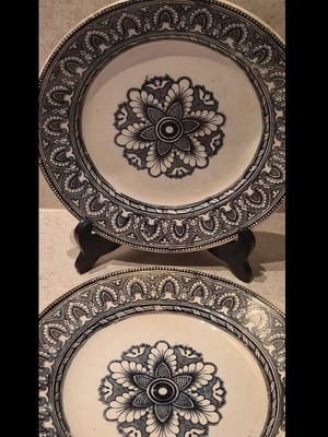 Boch Frères Keramis Tancrède plates set of 2, antique c. 1880