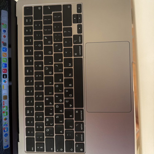MacBook Air 13.6 M2 8C GPU 8GB 256GB like new