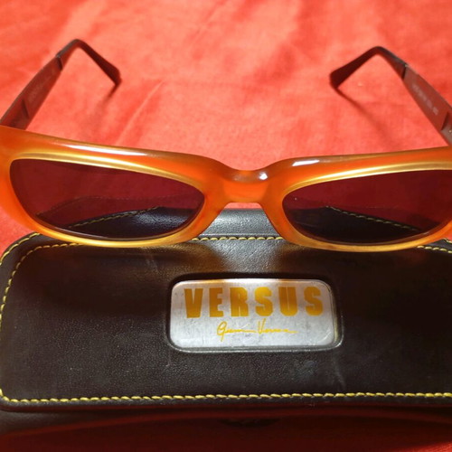 Versus by Versace vintage unisex oval sunglasses with original leather case