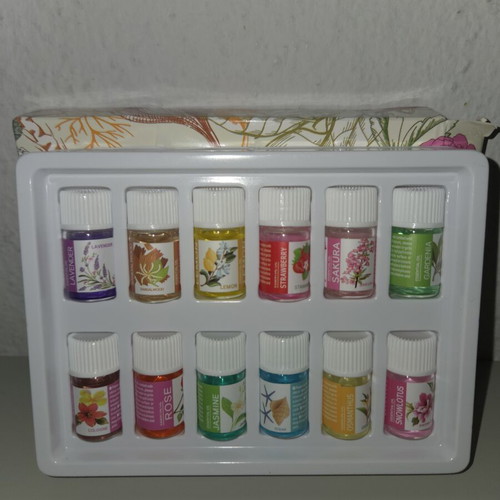 Humidifier with essential oils like new, pack