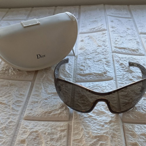 Dior mask sunglasses beige with case