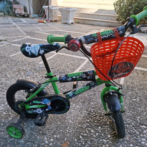 Clermont 12' Children's Bicycle used with basket and bell