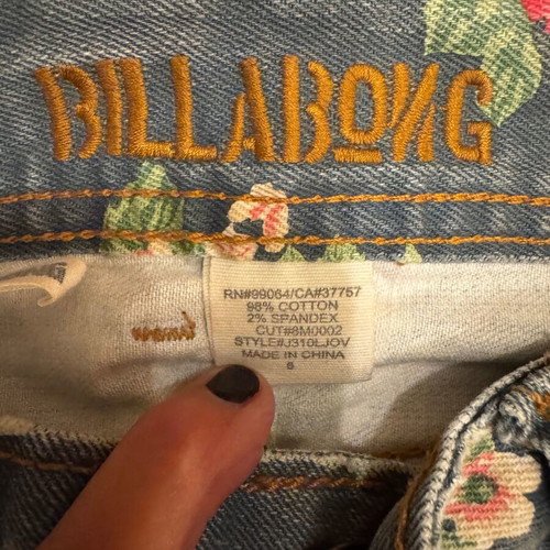 Billabong Printed Women's Jean like new, size XS