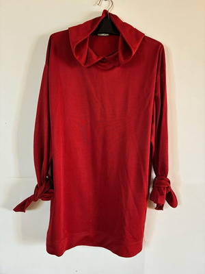 Zara blouse red L used, long hip coverage