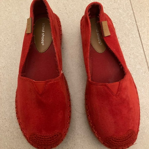 Ideal Shoes women's shoes used, size 38, red
