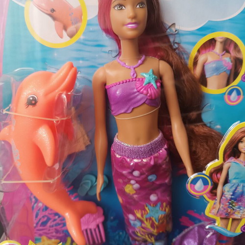 Barbie Magic Dolphin Isla Mermaid new, color-changing dolphin