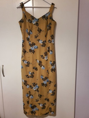 Long dress printed with thin straps and back slit like new, blue and brown