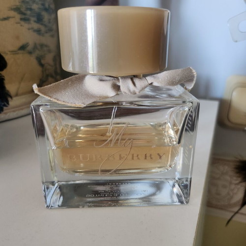 Burberry women's perfume used, half bottle, 90 ml Eau de Parfum