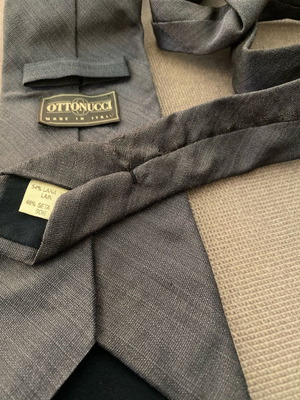 Tie in excellent condition