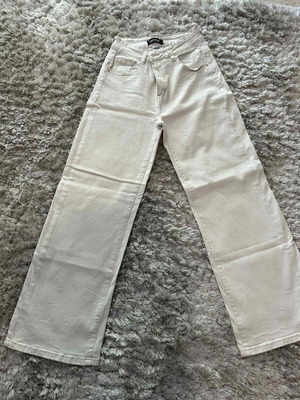 Beige pants with five pockets straight fit like new, size M