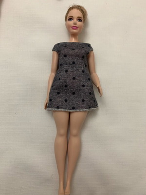 Barbie Curvy doll like new with authentic dress