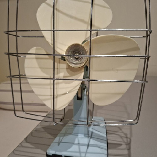 Vintage Calor fan like new, 1960s-70s, quiet and rotating