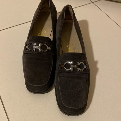 Salvatore Ferragamo gray moccasins like new with silver buckle