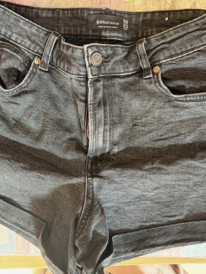 Stradivarius black denim shorts like new, size M 38 10