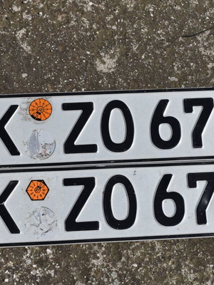 Decorative car license plates used, set of 2, aluminum collectible