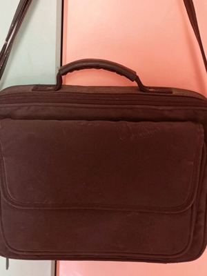 Laptop bag like new, large with padding