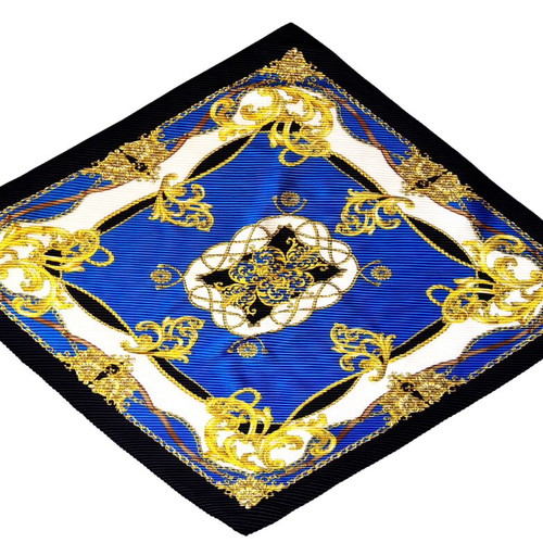 Large pleated scarf with baroque equestrian print