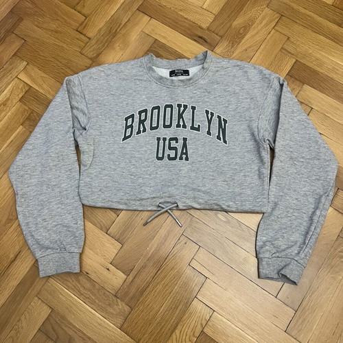 Bershka sweatshirt medium gray used