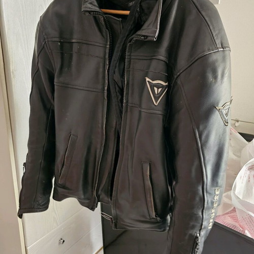 Dainese leather jacket size 48 used with armor on elbows and shoulders