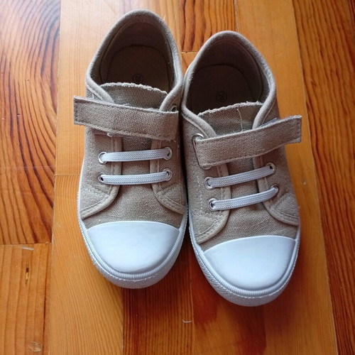 Boys' beige spring shoes size 29 like new