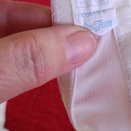 SexForm white bra like new with floral embroidery size EUR 85B