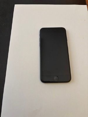 Iphone 7 32GB μεταχειρισμένο, μαύρο, σε καλή κατάσταση χωρίς βλάβη