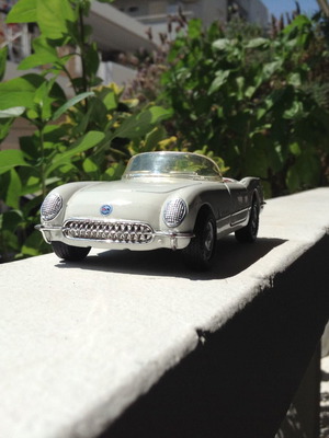 Μοντέλο αυτοκινήτου 1953 Corvette 1/38 από Maisto