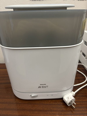 Avent sterilizer like new with original box