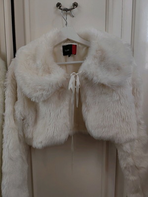 Toi&Moi white fur jacket like new, size S