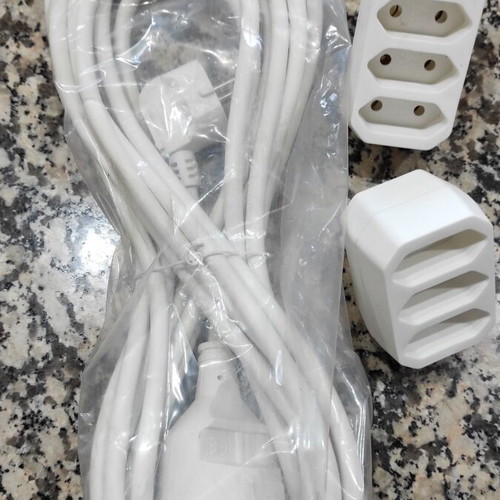 Schuko extension cord 7m 3x1.5mm² with 3- and 4-position adapters