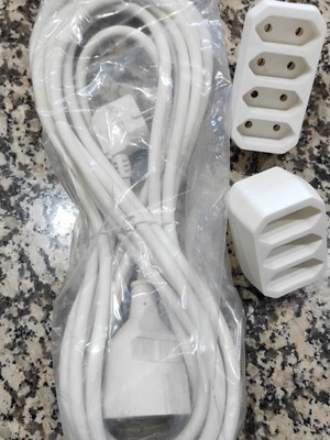 Schuko extension cord 7m 3x1.5mm² with 3- and 4-position adapters