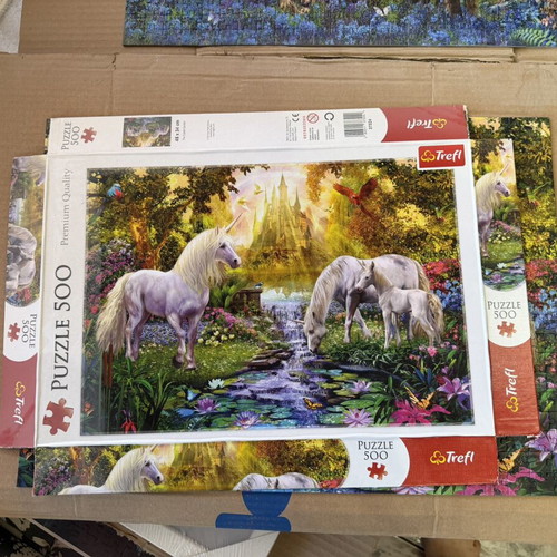 Trefl puzzles used, pack of 2, 500 pieces, unicorns and wolves
