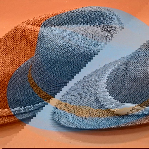 Καπέλο γυναικείο μπλε σαν καινούργιο