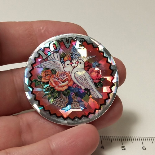 Love collectible cap with iridescent effect like new
