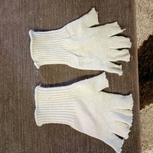 Gray gloves with cut fingers like new