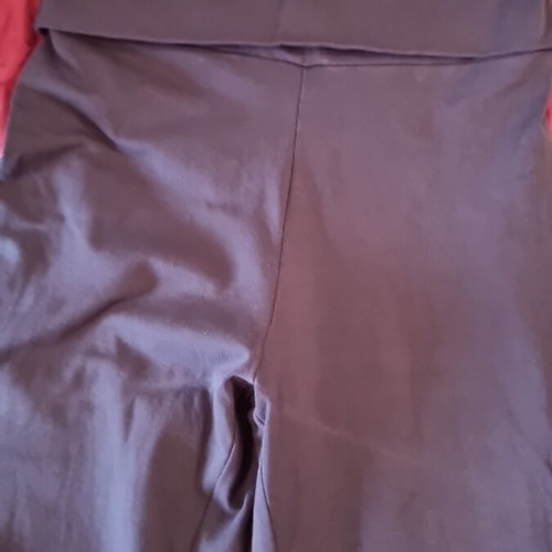 Clothing set of 2 pieces like new, small top and xsmall pants with slight flare