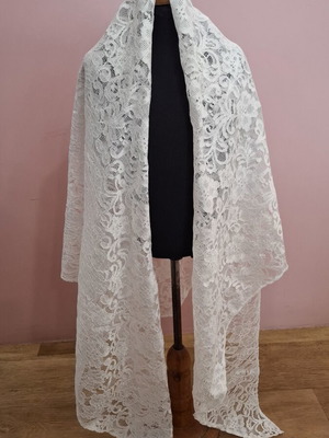 Δαντελένιο σάλι λευκό floral print σαν καινούργιο