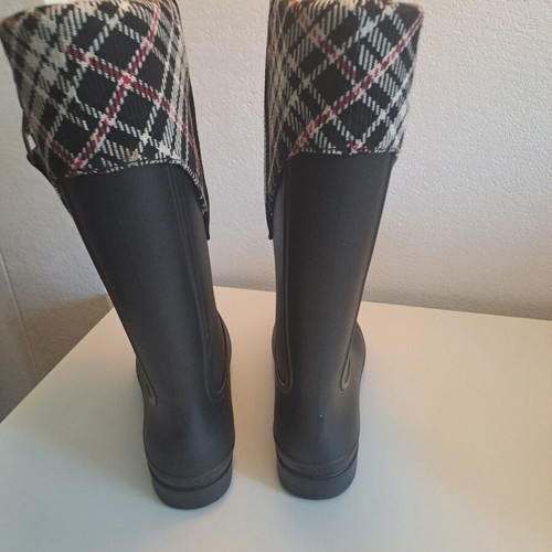 Crocs Bridle Wellie Waterproof Boots size 42 like new, black with plaid