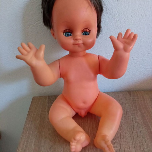 Vintage El Greco doll used with damaged hair, 34 cm